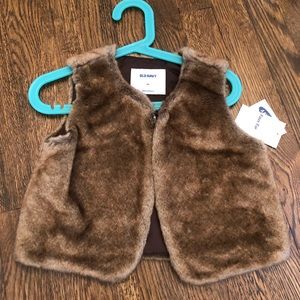🆕 Old Navy Faux Fur Vest